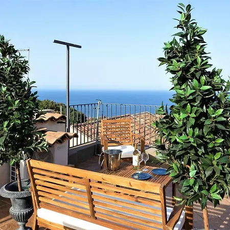 Villa With Rooftop Garden & Sea View Acireale